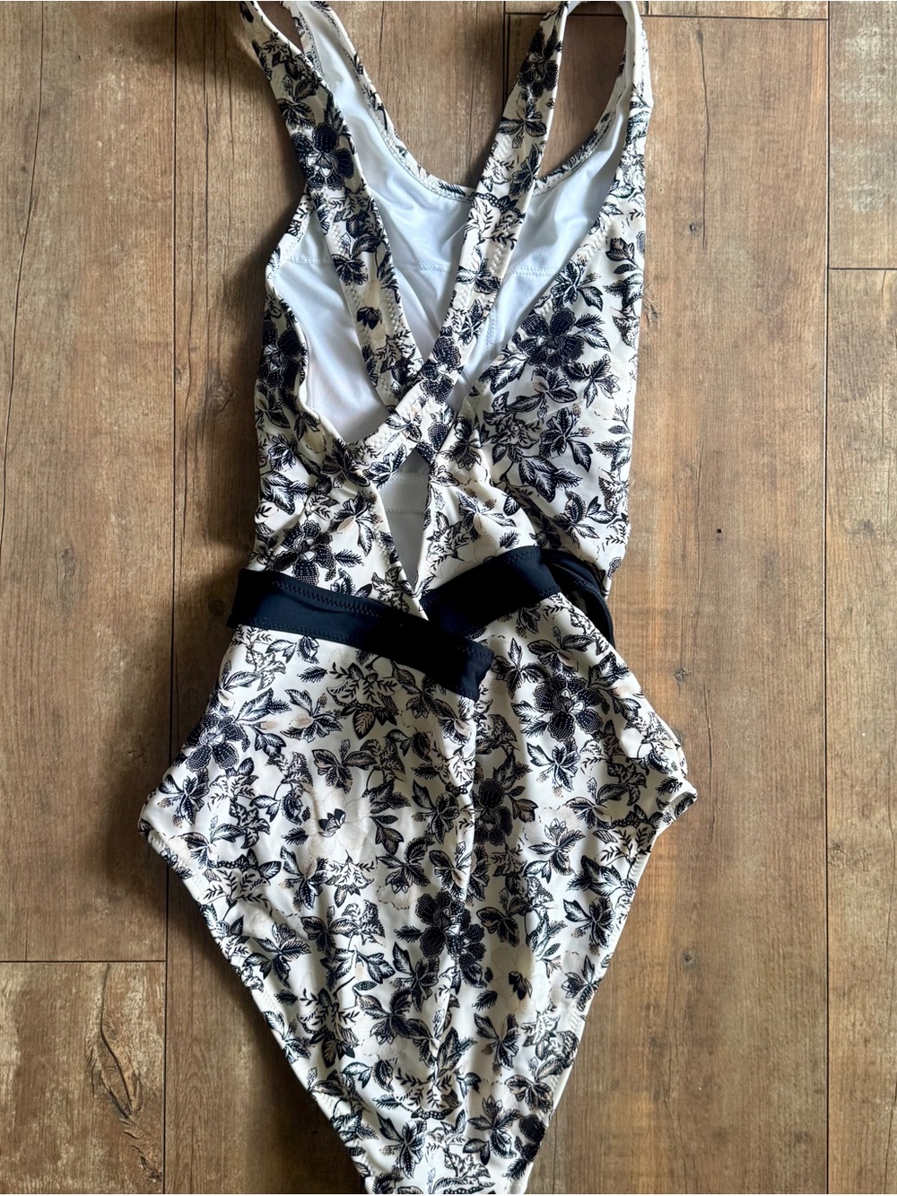 Old Navy Cream and Black Floral Criss-Cross One Piece Belted High Cut Swimsuit - Picture 3 of 8